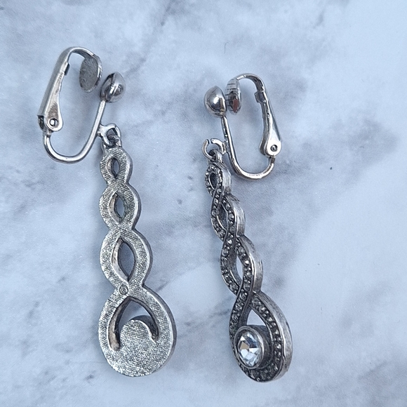 Vintage marcasite Clip-On Earrings - Picture 4 of 5